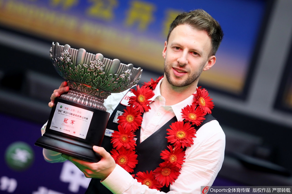 HKA鏖战CLG,Uzi团战一打五宿敌对决全球总决赛,强势挺进下一轮 HKA鏖战CLG,Uzi团战一打五宿敌对决全球总决赛,强势挺进下一轮