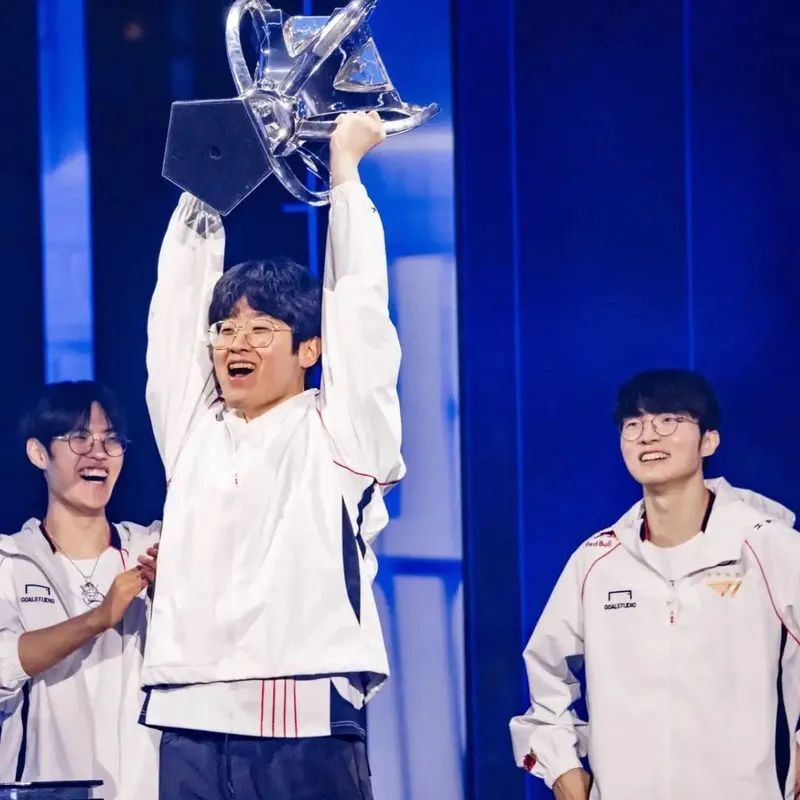 EG血洗PSG,Faker单局斩获MVP顶尖较量全球总决赛,技惊四座 EG血洗PSG,Faker单局斩获MVP顶尖较量全球总决赛,技惊四座